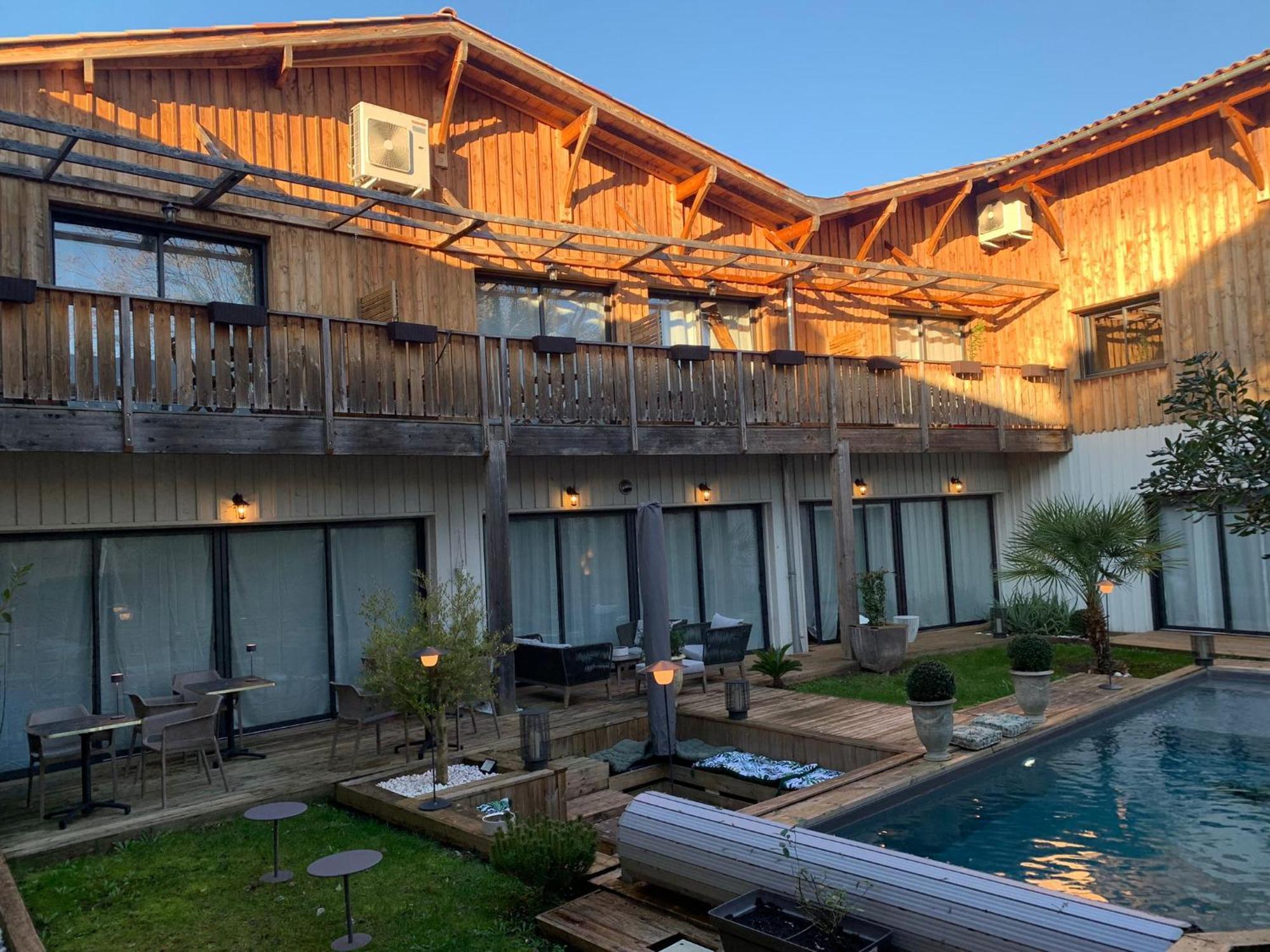 La Cabane D'Ambroise Bordeaux Exterior photo